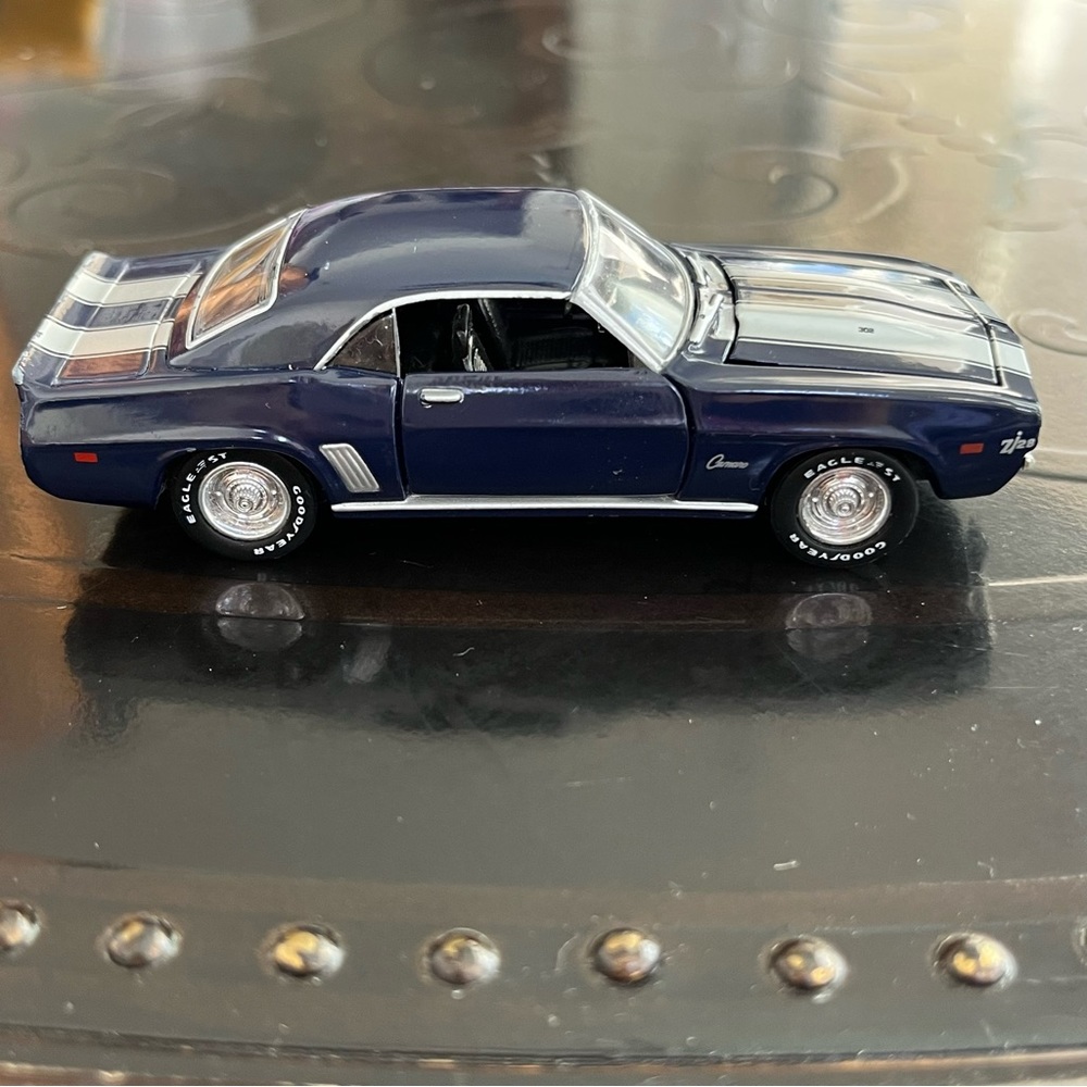 Road Champs Chevrolet Camero 1969